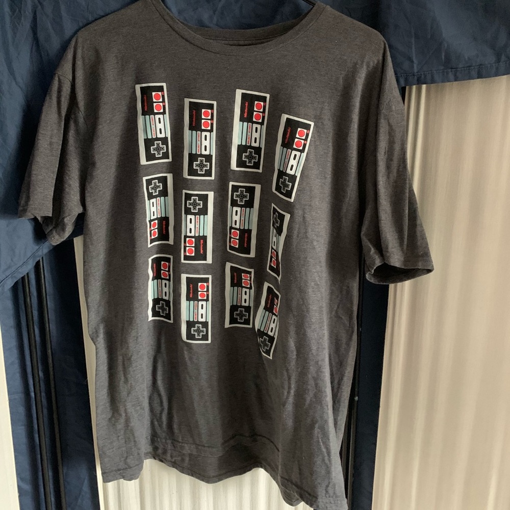 Men’s Grey Nintendo T-Shirt